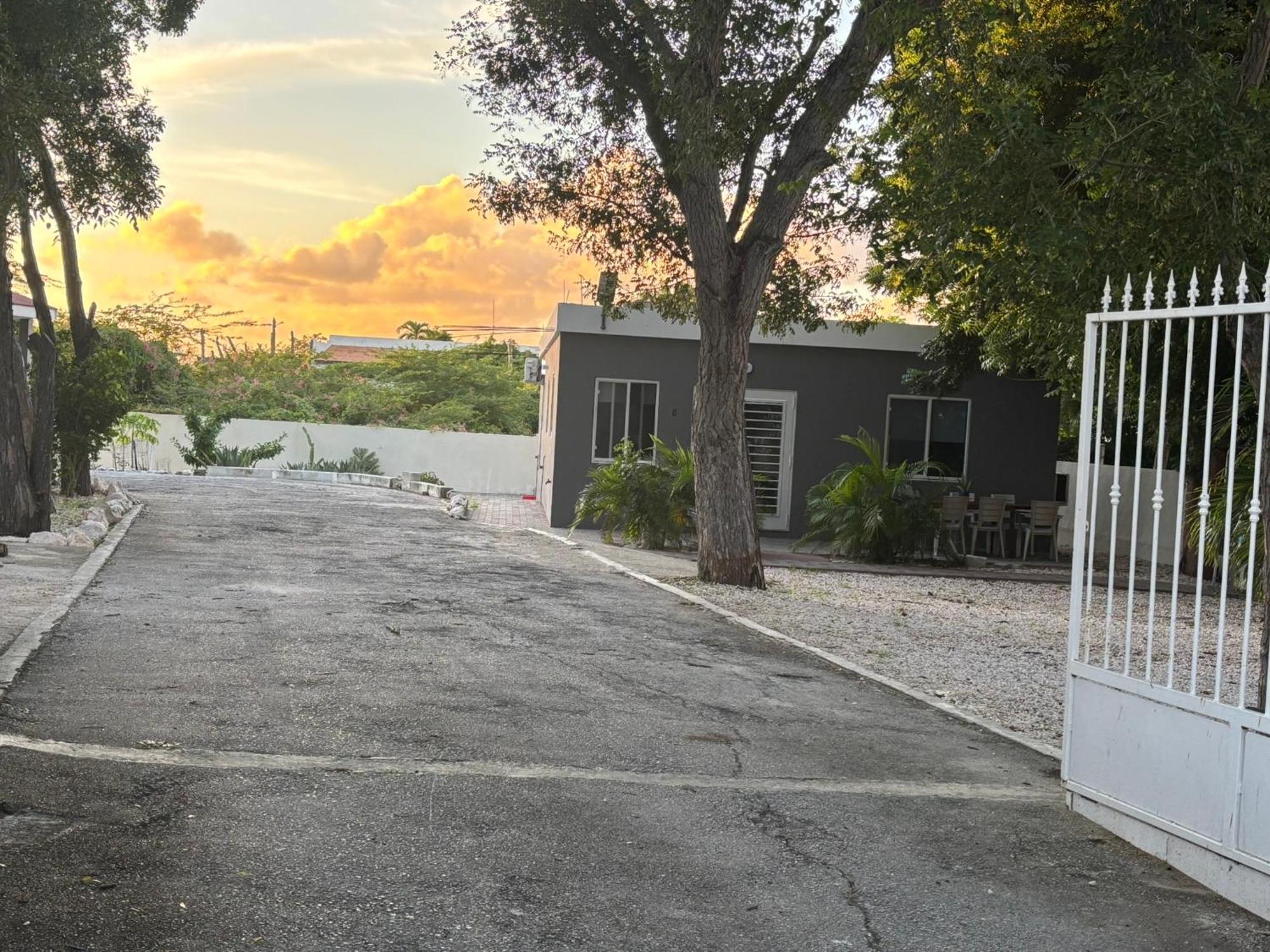 Advantage Apartments Curacao Willemstad Exterior foto